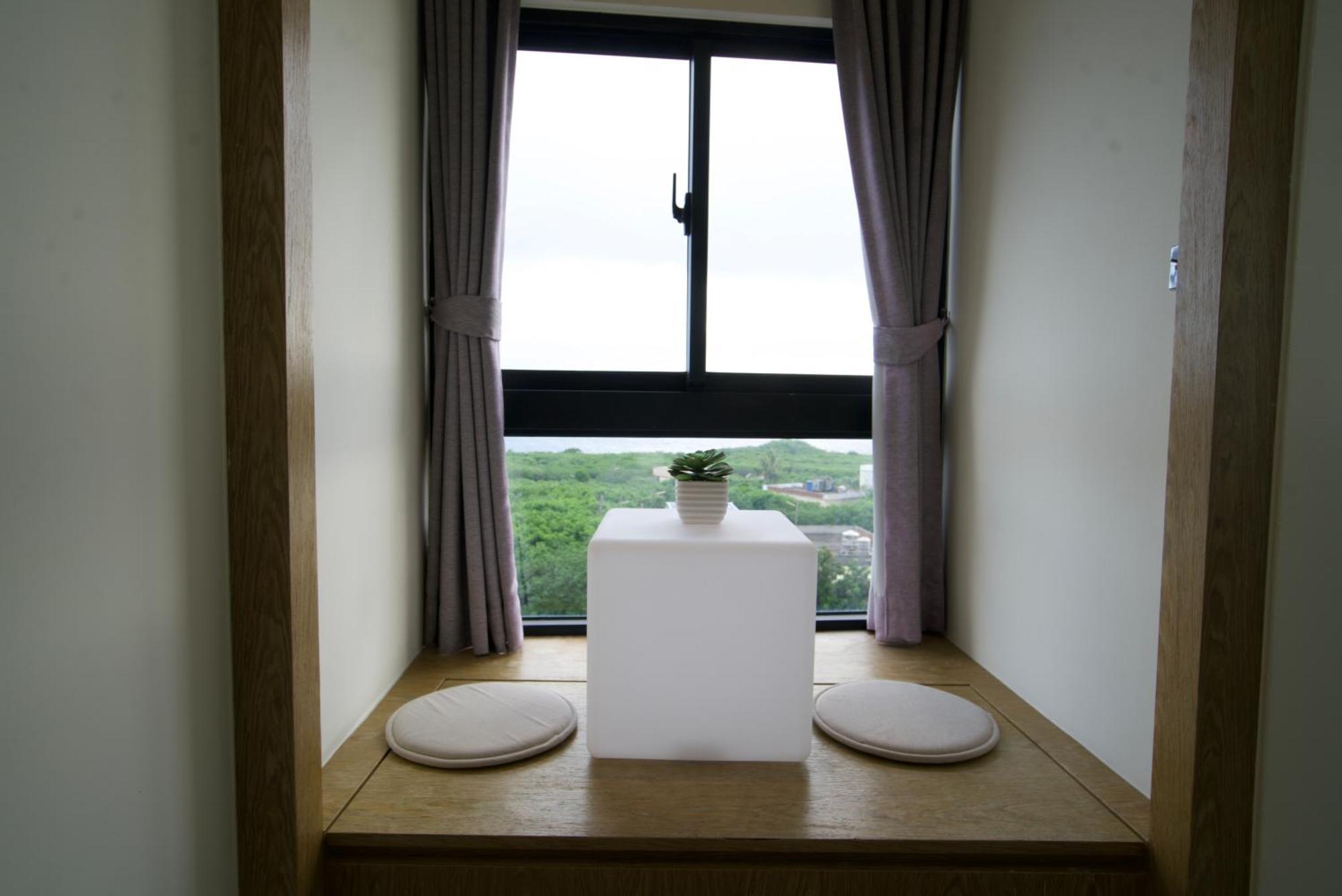 琉球茶室 現代館 Bed & Breakfast Xiaoliuqiu Bagian luar foto