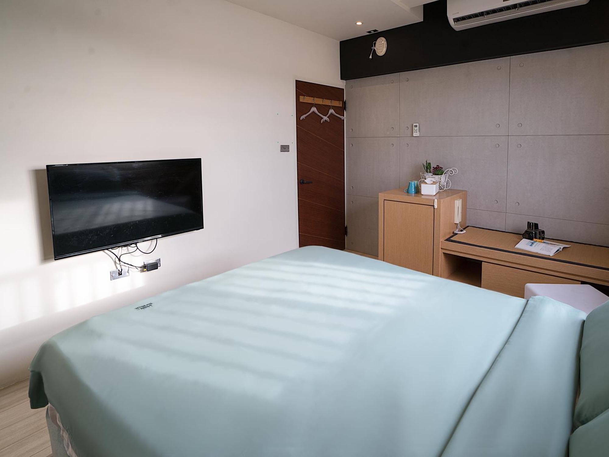琉球茶室 現代館 Bed & Breakfast Xiaoliuqiu Bagian luar foto