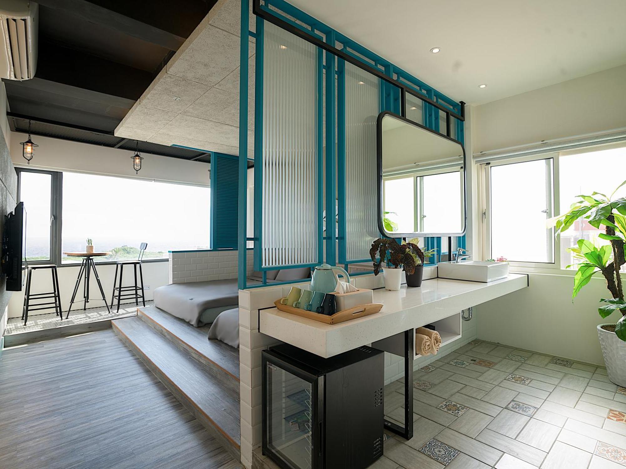 琉球茶室 現代館 Bed & Breakfast Xiaoliuqiu Bagian luar foto