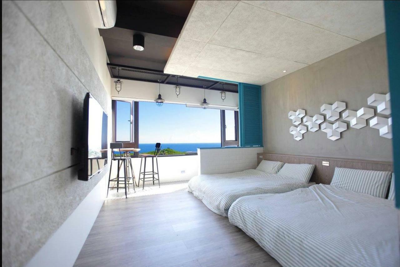 琉球茶室 現代館 Bed & Breakfast Xiaoliuqiu Bagian luar foto