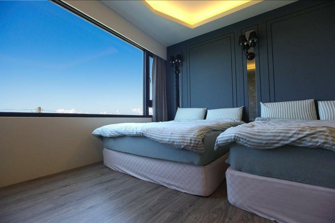 琉球茶室 現代館 Bed & Breakfast Xiaoliuqiu Bagian luar foto