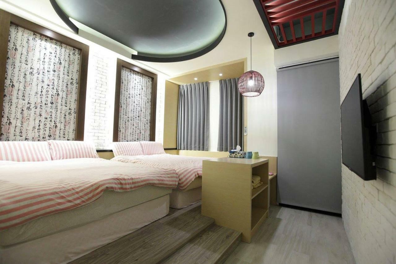 琉球茶室 現代館 Bed & Breakfast Xiaoliuqiu Bagian luar foto
